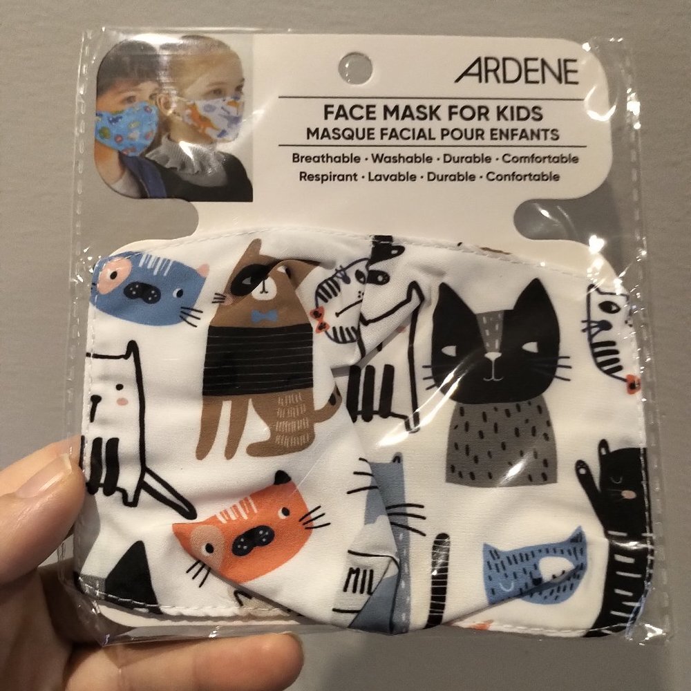 NWT LOT 5 Kids Reusable Masks Children mask printed 2 layers %100 Cotton inside